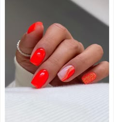 Uñas Color Coral, Bright Orange Nails, Neon Nail Designs, Orange Nail Designs, Orange Nail, Summer Gel Nails, Short Gel Nails, Glittery Nails, Nagel Tips