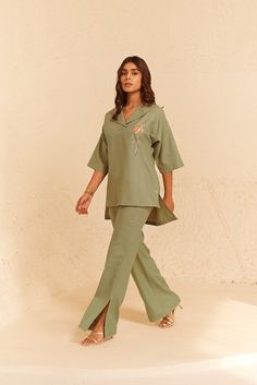 PRODUCT DETAIL: Introducing the essential modern sage green linen co-ord set, complete with delicate embroidered floral motifs. This stylish set features pants with flattering slits that lend a touch of formality to your look. Whether you're dressing up for a special occasion or simply want to elevate your everyday sty Sage Green Linen Dress, Co Ords Outfits, Coord Sets, Sets Outfit, Cord Set, Long Kurti Designs, Coord Set, Party Wear Indian Dresses