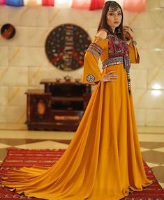 Banjaran Fashion Dress, Gothic Fashion Casual, Color Of Happiness, Afghan Culture, Afghani Dresses, Afghani Dress, Afghani Clothes, Afghan Dress, Moroccan Clothing