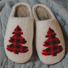 Christmas Time Only Comes Once A Year! Welcome The Yuletide Season In Comfort Wearing These Cozy Fuzzy Holiday Slippers! Fluffy And Comfy, The Faux Sherpa Fur Slippers Feature A Trendy Red And Black Buffalo Plaid. Color: White Features: Hard Bottom Soles Faux Sherpa Fur Christmas Tree Motifs Care: Hand Wash Warm; Hang To Dry Size: S/M Fits Sizes 6-7 M/L Fits Sizes 8-9 L/Xl Fits Sizes 10-11 Boutique Bundle & Save! Holiday Slippers, Slippers Fluffy, Buffalo Plaid Christmas Tree, Christmas Slippers, Plaid Christmas Tree, Comfy Slippers, Cute Slippers, Cool Christmas Trees, Buffalo Plaid Christmas