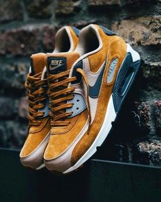 Sneakers Nike Air Max, Des Baskets, Best Sneakers, Running Shoes For Men, Sneaker Head, Tennis Shoes, Sneakers Fashion