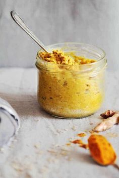 Get glowing skin with this easy no-fail DIY turmeric mask recipe. Plus, learn the secrets to using turmeric without staining your skin! Face Recipes, Tumeric And Honey, Diy Turmeric Face Mask, Turmeric Mask, Honey Face Mask, Turmeric Face Mask, Tumeric Face Mask, Turmeric Recipes, Get Glowing Skin