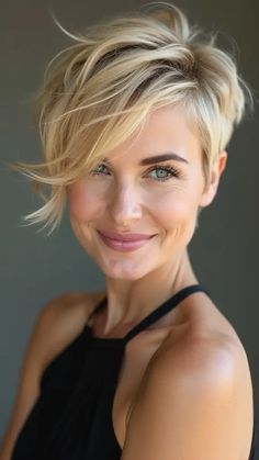 35 Stunning Pixie Cut Ideas for Fall 2024 Short Hairstyles Heart Shaped Face, Short Hairstyles For Heart Shaped Faces, Wedding Hairstyles Curls, Root Shadowing, Asymetrical Haircut, Beckham Hair, Short Sassy Haircuts, Fall 2024 Fashion, Hairstyles Curls