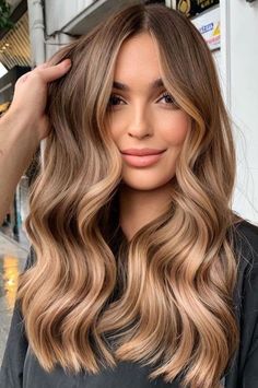 Creamy Beige Balayage, Light Warm Brown Hair, Warm Dark Blonde Hair, Warm Light Brown Hair, Beige Balayage, Dark Blond, Photo Hair, Summer Blonde, Copper Blonde