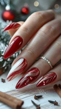 Xmas Nail Designs, Art Noel, Candy Cane Nails, Christmas Gel, December Nails, Red Christmas Nails, Winter Nails Acrylic, Christmas Nails Easy, Cute Christmas Nails