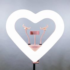 Ring Light Photo, Snapchat Users, Phone Lighting, Selfie Ring Light, Heart Lights, Smartphone Holder, Light Ring, Cat Ring, Heart Shaped Rings