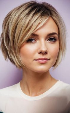 Wispy Side Bangs Short Hair, Hairstyles With Side Bangs, Trendy Bangs, Bangs Styles, Short Haircut Ideas, Balayage Short Hair, Balayage Short, Graduated Bob, Side Bangs Hairstyles