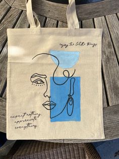 Handpainted one line art on tote bag Toat Bag Painting Ideas, Canvas Bag Design Diy, Canvas Tote Painting Ideas, Diy Painted Tote Bag Ideas, Tootbag Paint, Tote Bags Painting Ideas, Tote Bag Art Painting, Aesthetic Tote Bag Painting, Cloth Bag Painting Aesthetic