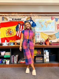 Kindergarten Teacher Outfit, Fun Teacher Outfits, Kindergarten Teacher Outfits, Outfits Colorful, Teacher Outfit, Kindergarten Teacher, Teacher Style, Teacher Outfits, Work Looks