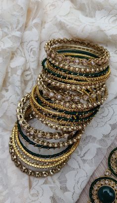 Indian Asian Bollywood Churiya Kangan Bangle Set Choora Bangles Jug Jug Jeeve, Bracelets Colors, Aesthetic Status, Colorful Bangles, Indian Jewellery Design Earrings