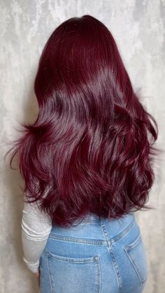 Dark Red Cherry Hair, Red Cherry Hair Color, Cherry Color Hair, Red Hair Cherry, Dark Cherry Red Hair, Red Cherry Hair, Dark Cherry Hair, Pelo Color Borgoña, Burgundy Hair Dye