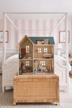 maileg dollhouse Maileg Ikea Dollhouse, Maileg Inspired Bedroom, Ikea Dolls House Maileg, Christmas Doll House Pottery Barn Kids, Plan Toys Victorian Dollhouse Maileg, Dollhouse Bathroom, Cosy Spaces, Diy Gifts For Kids, Mini Kitchen