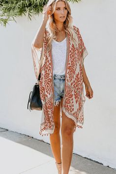 kimono feminino Plus Size Beach Wear, Beach Kimono, Boho Layering, Hippy Chic, Boho Kimono, Casual Cardigans, Layered Tops, Beachwear For Women