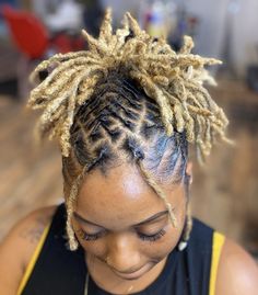 Shaved Sides Locs Black Women, Locs With Shaved Sides Black Women, Shaved Sides Locs, Shaved Sides Black Women, Loc Styles Short Hair, Locs With Shaved Sides, Loc Styles Short, Locs Updo, Women Dreadlocks