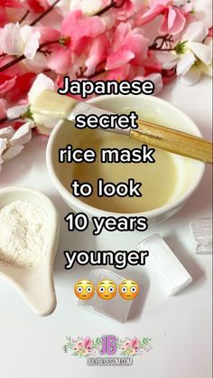 Rice Diy For Face, Korean Face Mask Recipe, Japanese Face Mask Skin Care, Japanese Rice Face Mask, Korean Hair Mask Diy, Rice Face Mask Diy Japanese Beauty, Diy Korean Face Mask, Rice Face Mask For Clear Skin, Korean Diy Skin Care