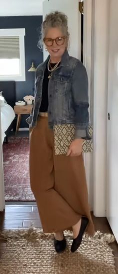 Culottes Outfit Winter, Fall2024 Fashion, Older Outfits, Boho Winter Outfits, Trendy Work Outfit, Jacket Outfit Women, Clothes For Women Over 50, Fall Attire, Over 60 Fashion