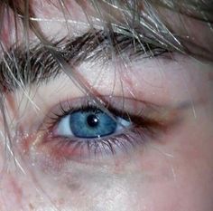 Blue Eyes Aesthetic, Blonde Boy Aesthetic, In Another Universe, Dark Blue Eyes, Blonde Hair Boy, Another Universe, Color Contacts, Blue Eyed Men, Light Blue Eyes