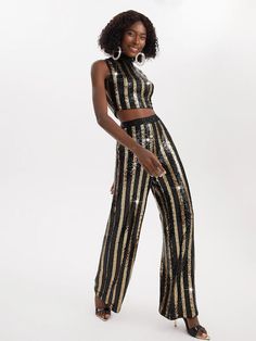 Looking for classy black and gold outfits? Check this post for chic and stylish black and gold outfit ideas, including black and gold dress ideas, and black and gold party style ideas, for any occasion to copy and shop for directly. Gold Dress Ideas, Black And Gold Outfits, Black Skirt Outfit Party, Gold Outfit Ideas, Gold Elegant Dress, Gold Dress Outfits, Gold Outfits