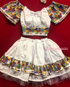 Bom diaaa sexta!!! Começando o dia com mais um look lindo de noivinha! 🔥🌽👰🏼 #charraiá #arraiá #look #chaarraia #vestidofestajunina… October Fest, Two Piece Skirt, Skirt Set, Two Piece Skirt Set, Summer Outfits, Two Piece, Mini Skirts, Memes, Patchwork