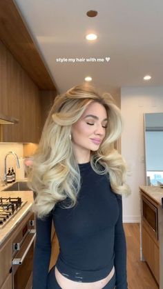 Blowout Hair Event, Voluminous Blowout Hair, Big Blowout Hair Curls, Blow Dry Blonde Hair, Thick Bouncy Curls, Long Blonde Blowout Hair, Bride Hair Blowout, Messy Curls Wedding Hair, Formal Hairstyle Down