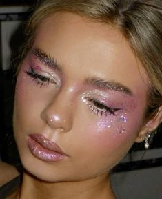 Makeup Date Night, Gem Makeup, Concert Makeup, Sparkly Makeup, Date Night Makeup, Rave Makeup, Smink Inspiration, Ethereal Makeup, Fairy Makeup