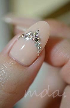 pinterest | @xpiink ❤️ Nail Art Mariage, Rose Quartz Nails, Quartz Nail, Wedding Nails Design, Nail Art Wedding, Bride Nails, Bridal Nails, Pedicures