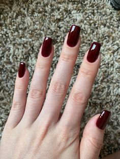 Nail Designs Square Shape Classy, Deep Red Square Acrylic Nails, Super Dark Red Nails, One Color Nails Winter, Nail Colors Maroon, Very Dark Red Nails, Manicure Dark Colors, Dark Cherry Red Nails Square, Dark Dark Red Nails