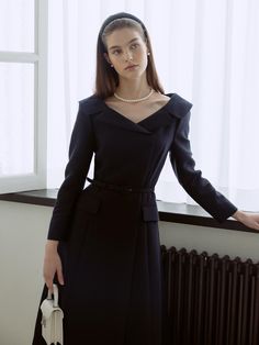 This is the Bellita Tailored Long Dress, featuring a wide collar that accentuates the collarbone line. It is made from a luxurious wool-silk blend fabric with a subtle sheen.- Structured fit with high-quality material- Optional belt for a polished look- Timeless piece worth adding to your collection* The actual color of the product is the most similar to the product cut. 1990s Elegant Fashion, Quiet Luxury Casual, Corporate Lawyer Fashion, Mafia Aesthetics Women Clothes, Elegant Dresses Korean, Mafia Outfits Female, Classy Dresses Elegant, Corporate Fashion Office Chic, Lawyer Dresses