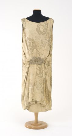 Modern 20s Fashion, 1923 Fashion, Australian Dresses, 1920 Dress, Women's Evening Dresses, Old Fashion