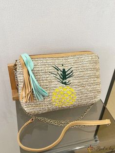 BirdinBag - Pineapple Beach Straw Shoulder Messenger Bag: Fresh and Fashionable Trendy Crossbody Beach Bag For Beach Season, Trendy Beach Season Crossbody Bag, Trendy Crossbody Beach Bag, Trendy Crossbody Shoulder Bag For Vacation, Trendy Crossbody Straw Bag For Beach Season, Trendy Beach Bag With Mobile Phone Pocket For Travel, Trendy Beach Bag With Mobile Phone Bag For Travel, Trendy Straw Crossbody Bag For Vacation, Trendy Crossbody Straw Bag For Vacation