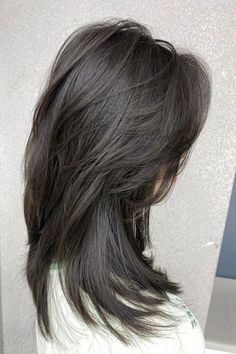 Pretty Hair Cuts, Shortish Hair, Layered Haircuts For Medium Hair, Hairstyles For Layered Hair, Haircuts For Medium Hair, Haircuts Straight Hair, Hair Stylist Life, Haircuts For Long Hair