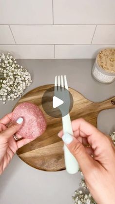 Julie | Jacksonville Charcuterie on Instagram: "Have you seeing this amazing charcuterie hack?!!   This was the first reel I made that went viral and it makes sense- it’s literally the easiest trick in the book to get *perfect* salami twirls ✨  Follow along @thegratefulgraze for more easy charcuterie hacks 🫶🏼  #salamirose #easyentertaining #kitchenhacks #howtoreels #charcuterietutorial #foodstyling #charcuterie #charcuterieboard #tipsandtricks #lifehacks" Charcuterie Hacks, Dinner Boards, Celebration Recipes, Easy Charcuterie, Hors Doeuvres, Charcuterie Ideas, Awesome Appetizers, Charcuterie Inspiration, Charcuterie Recipes