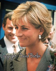 Diana Haircut, Princess Diana Hair, Kort Bob, Princess Diana Family, Short Hair With Layers, Lady Diana, Older Women Hairstyles, Www Pinterest Com