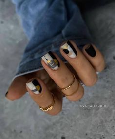 Deluxe Nails, Crazy Nail Art, Geometric Nail, Crazy Nails, Short Acrylic Nails Designs, Get Nails, Neutral Nails, Manicure Y Pedicure