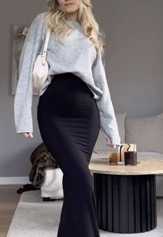 Black Long Skirt Fall Outfit, Sixth Form Outfits Long Skirt, Six Form Outfits Uk Formal, Sixth Form Dresses, Sixth Form Outfits Modest, Smart Casual Work Outfit Skirt, Sweater With Long Skirt Outfit, Smart School Outfits, Breakfast Outfit Ideas Casual Winter