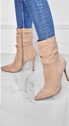 4" stiletto heel. Faux suede Side zipper Kasut Tumit Tinggi, Hak Tinggi, Pointed Boots, Women Boot, Popular Boots, Boots Style, Super High Heels, Pointed Heels, Spring Fashion Outfits