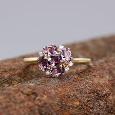 RING DETAILS Main stone: 0.86ct Natural Light Amethyst Shape: Oval Cut, 3*4mm x5pcs Side stones: Natural Diamond Total weight: 0.05ct Band width: 1.5mm Metal: Gold / Platinum Custom Service: Custom service is available, Please Let me know the style of ring you want and your requirements, and I will design a unique ring for you after communicating with you. Production and Shipping Time: Generally speaking, it takes about 2 -3 weeks to make the ring, and I will arrange shipment immediately after the ring is made. Logistics time is out of my control, It usually takes 5-6 days for shipping. About Installment: If you choose to pay in installments, you only need to pay a deposit of 100 USD and I can make the ring for you. You can be flexible with your repayment schedule. I will arrange delivery Gemstone Rings Unique, Amethyst Ring Engagement, Light Amethyst, Special Ring, Purple Band, 18k Yellow Gold Ring, Amethyst Ring, Engraved Rings, Unique Engagement Rings