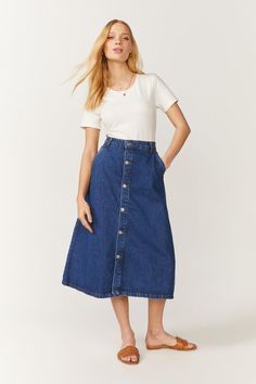 A Line Jeans Skirt, Blue Midi Skirt Outfit Summer, Aline Denim Skirt, Aline Denim Skirt Outfits, Denim A Line Skirt Outfit, Aline Skirt Outfit, Long Denim Skirt Outfits, A Line Skirt Outfits, Christian Clothes