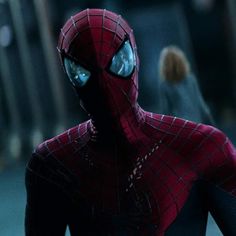 the amazing spider - man from the movie's first trailer is shown in this screenshot