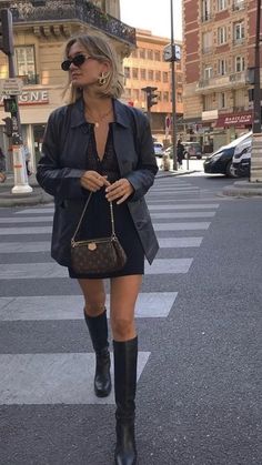 Blazer Outfits Casual, Paris Outfits, Autumn Outfits, Mode Inspo, 가을 패션, Blazer Outfits, Leather Blazer