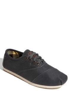 TOMS Cordones in Ash. The laces or lace holes make it slightly dressier than the classics. Just bought these for Nick. Canvas Sneakers Men, Baby Uggs, Sneaker Men, Waxed Canvas