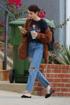 Emma Roberts Outfits, Replikate Outfits, Emma Roberts Style, Emma Roberts, Fashion Attire, Fashion Fits, Celebrity Outfits, Edgy Fashion