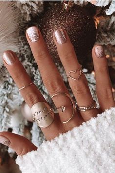 PRETTY DECEMBER NAIL DESIGNS | CHRISTMAS NAILS Fall Nail Design, Autumn Is Coming, Ready For Autumn, December Nails, Holiday Nail Designs, Nails 2021, Cute Gel Nails, Winter Nail Designs