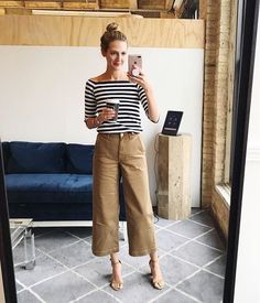 Work Outfits Frauen, Wide Legged Pants, Work Outfit Office, Wide Leg Crop Pants, Office Outfits Women, Office Fashion Women, Mode Casual, Wide Leg Cropped Pants, Looks Street Style