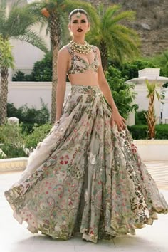 Anamikakhanna Mehendi Outfits, Bridal Lehenga Collection, Designer Kurti Patterns, Prom Girl Dresses, Pakistani Wedding Outfits, Indian Wedding Wear