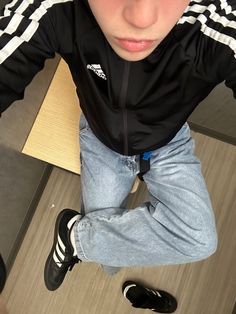 Adidas Jacket Outfit, Boots Outfit Men, Streetwear Fits, Men Street Fashion, Baggy Clothes, Outfit Inspo Casual, Mens Outfit Inspiration, Cool Outfits For Men, Adidas Outfit