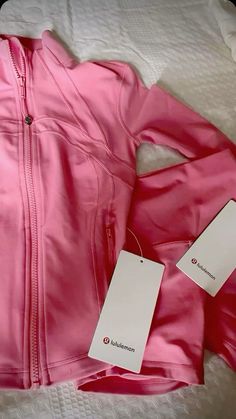 Lululemon Clothes Aesthetic, Glaze Pink Lululemon, Pink Lulu Outfit, Lululemon Pink Outfit, Pink Lululemon Set, Pink Lululemon Jacket Outfit, Lulu Lemon Aesthetic, Lulu Jacket Outfit