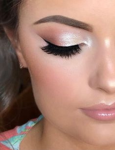 Eyeshadow For Wedding Bride, Brides Wedding Makeup, Make Up For Brides Natural, Natural Bridal Make Up Fair Skin, Natural Looking Wedding Makeup Brides, Bridal Makeup Ideas Natural Glam, Natural Makeup Look For Wedding Brides, Blush Pink Wedding Makeup Looks, Natural Glam Makeup Green Eyes Fair Skin