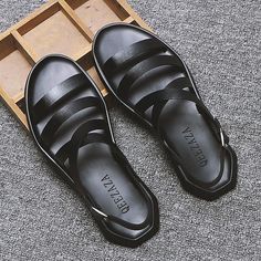 Men Summer Shoes, Mens Sandals Fashion, Black White Shoes, Mens Summer Shoes, Roman Sandals, Mens Leather Sandals, Genuine Leather Sandals, Black And White Shoes, Beach Slippers