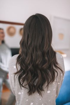 Lower Curls Hair Hairstyles, Wavy Hair Bridesmaid Styles, Loose Wavy Curls Medium Hair, Loose Beach Waves Wedding Hair, Loose Curls For Medium Length Hair, Wavy Curls Hairstyles, Long Hair Wavy Curls, Wavy Blowdry, Wavy Hair Curls